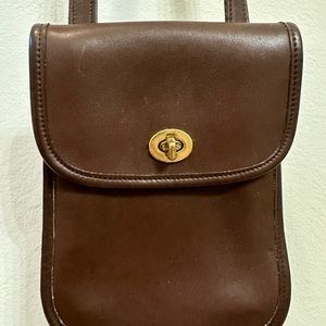 Vintage Coach crossbody bag (small side pack) in brown